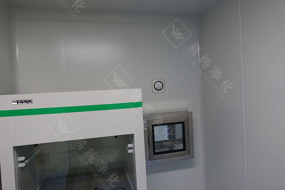 垂直型單人超凈工作臺.JPG 垂直型單人超凈工作臺.JPG